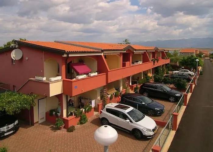 Edith\'S Olive Garden