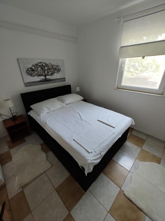 Edith's Olive Garden Apartment *
