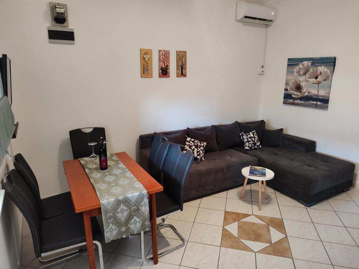 Edith's Olive Garden Apartma Vir