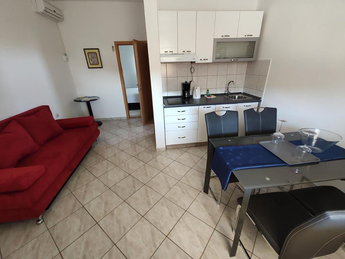 Edith's Olive Garden Apartment Vir