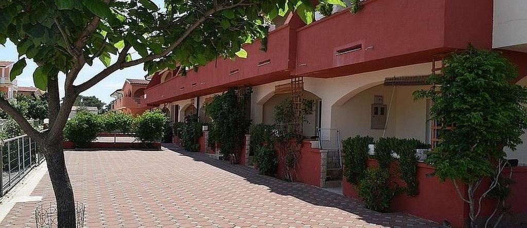 Edith's Olive Garden *