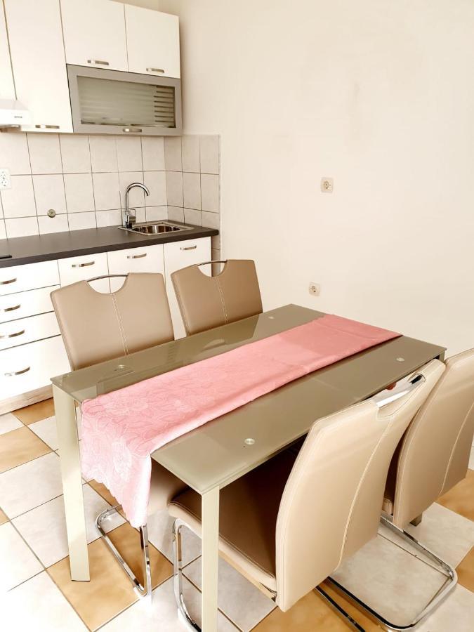 Edith's Olive Garden Apartment